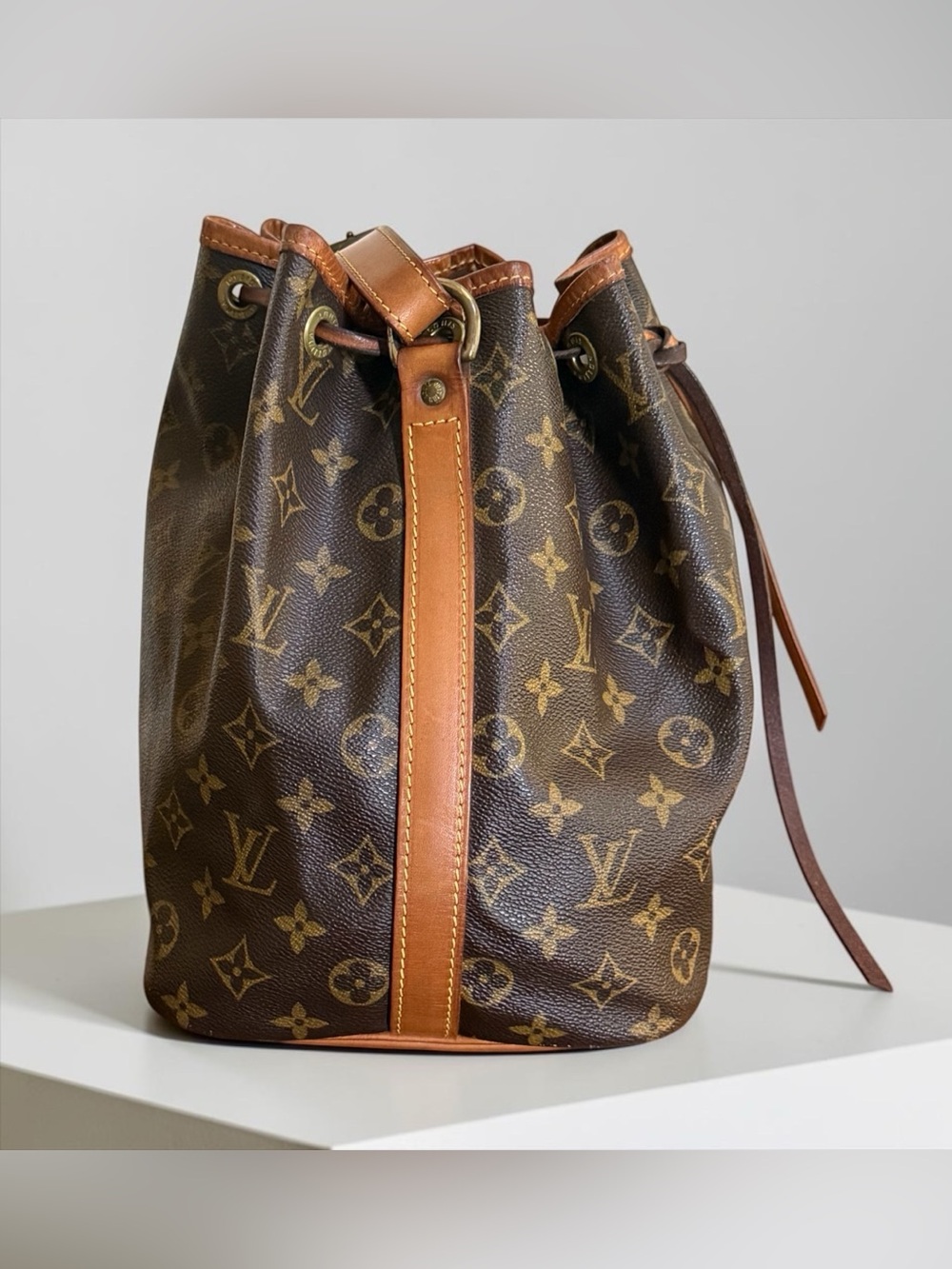 Authenticated Louis Vuitton Vintage Petite Noe Monogram Bucket Bag! EUC! COA! - Picture 8 of 16